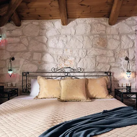 Diamond Villa *