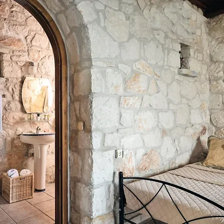 Daire Diamond Vasilikí